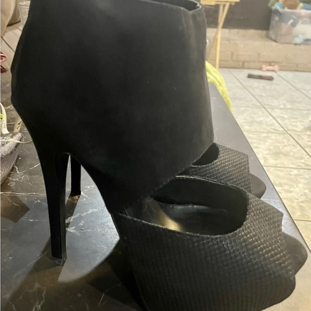 Paper Fox heels shoes size 7.